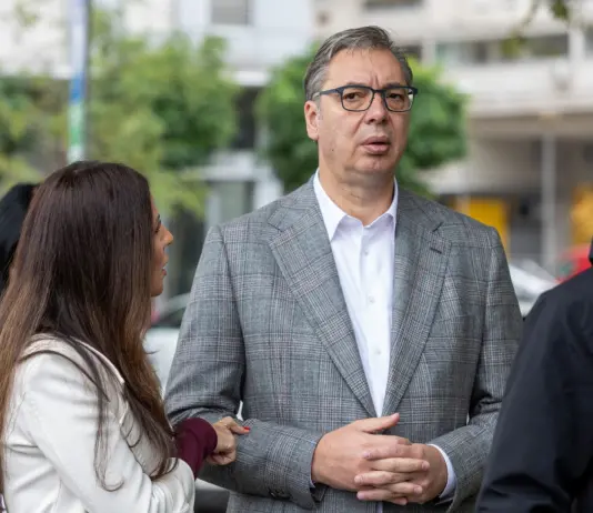 Svolta alle elezioni politiche in Serbia, Vucic riconosce sconfitta