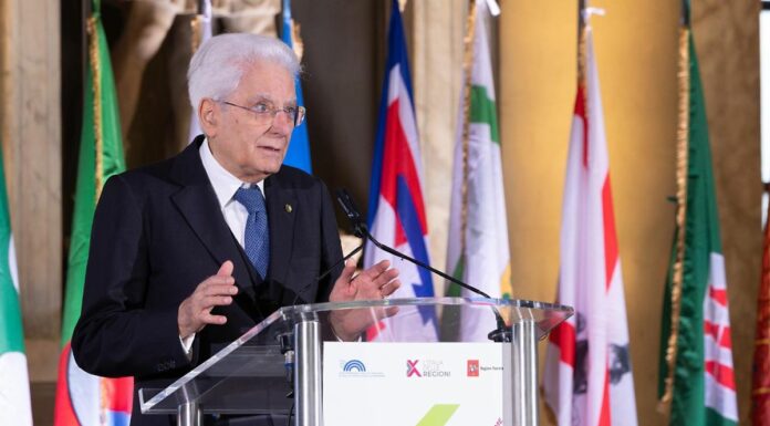 IA, Mattarella “Frenare competizione esasperata tra pochi soggetti”