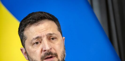 Ucraina, Zelensky “Usa anticipino consegne missili Patriot, servono adesso”