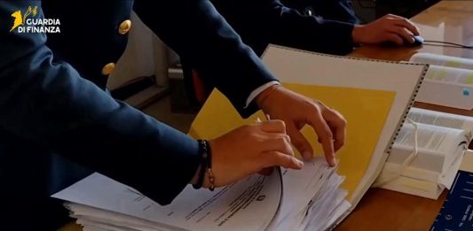 Curatrice fallimentare di Barletta si appropria di 200 mila euro, indagine della GdF di Bari: 8 misure cautelari