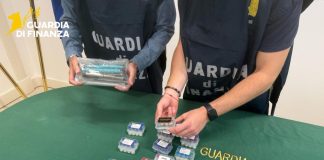 Prodotti farmacologici non sicuri venduti online, operazione della Guardia di Finanza di Treviso