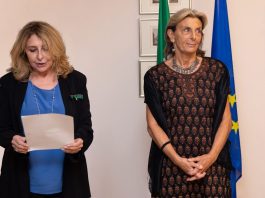 Donne italiane per l’Afghanistan, conferita l’onorificenza all’operatrice umanitaria Susanna Fioretti