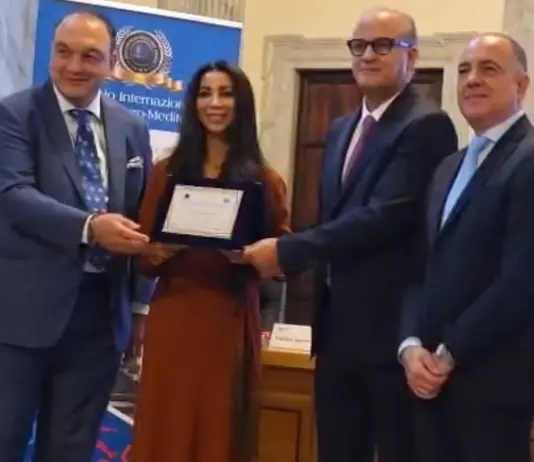 Halima Hadir reiceves the Euro-Mediterranean Excellence Award