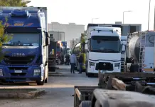 In Prefettura a Milano l’incontro tra Salvini e le associazioni nazionali dell’autotrasporto. Il vicepremier “Situazione non risolta, ma inizio di un percorso”