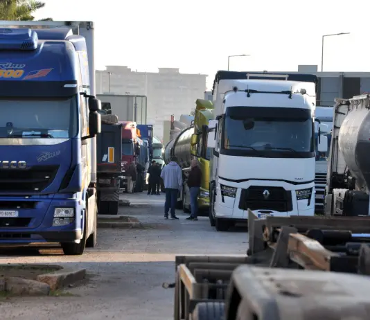 In Prefettura a Milano l’incontro tra Salvini e le associazioni nazionali dell’autotrasporto. Il vicepremier “Situazione non risolta, ma inizio di un percorso”