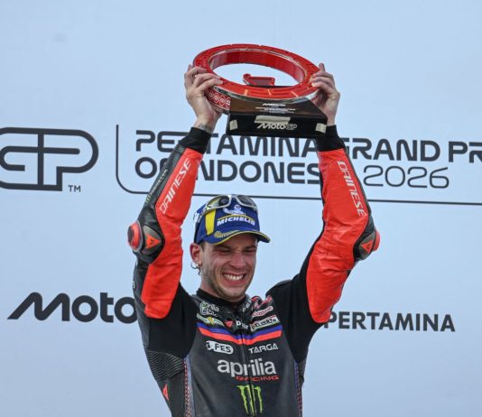 Bezzecchi trionfa nel Gp di Indonesia, podio tutto di marca Aprilia