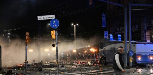 Scontri a Bologna, il Comune si costituirà parte civile per chiedere i danni ai responsabili