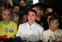 Media “Fuga di Flavio Bolsonaro in Argentina”, ma Buenos Aires smentisce. Indaga la polizia federale brasiliana