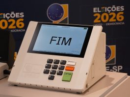Brasile al voto, il figlio di Bolsonaro sfida Lula