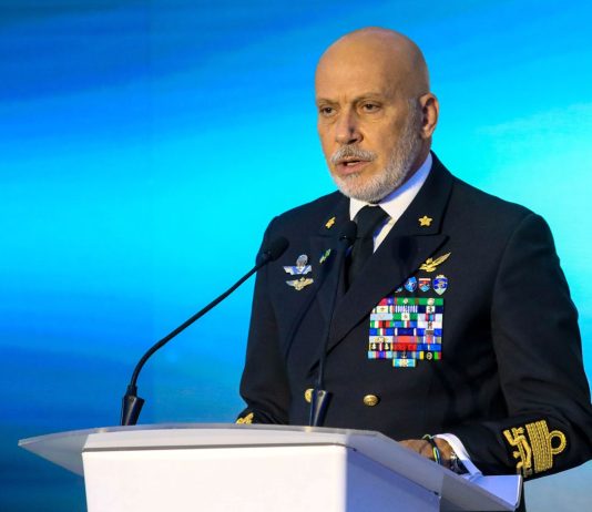 Il Comitato Militare della Nato torna a Kiev, Cavo Dragone “Non ci divideranno”