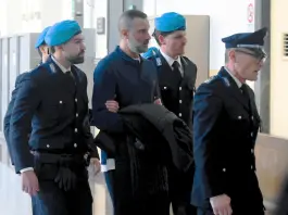 Omicidio Mansouri, la Procura di Milano chiede il rinvio a giudizio per l’ex poliziotto Carmelo Cinturrino