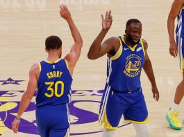 LeBron trascina i Sixers, Curry rimonta da -25 e batte Doncic: il recap della notte Nba