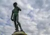Trovata bombola di gas sotto il David in piazzale Michelangelo a Firenze, ritenuta inoffensiva dopo gli accertamenti
