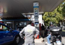 Prezzi medi sulla rete carburanti italiana ancora in calo nel fine settimana