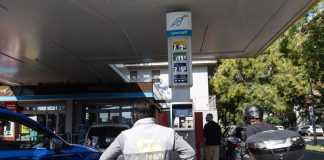Prezzi medi sulla rete carburanti italiana ancora in calo nel fine settimana