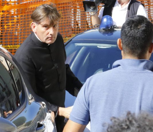 Don Antonio Coluccia insultato e minacciato alla periferia di Roma, tre denunce
