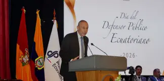 Ecuador, l’ambasciatore Davoli riceve un riconoscimento per la cooperazione italiana