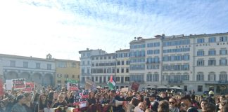 Studenti in piazza a Firenze contro i tagli all’istruzione e il dl Valditara