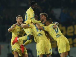 Il Frosinone regala gol e spettacolo, 5-1 al Lecce