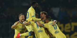 Il Frosinone regala gol e spettacolo, 5-1 al Lecce