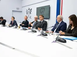 Caro energia, dal G7 ok al rilascio di 100 milioni di barili entro 4 mesi: “Misure coordinate per proteggere famiglie e imprese”
