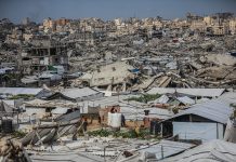 Raid israeliano su un condominio a Gaza City, 5 morti e numerosi feriti