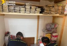 Sequestrati oltre 6.700 articoli contraffatti nel Catanese, una denuncia