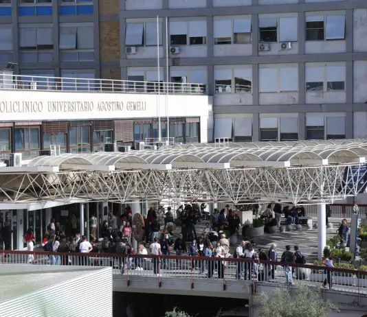 Decorso post-operatorio regolare per Papa Leone XIV, “Ha mangiato e svolto fisioterapia respiratoria”