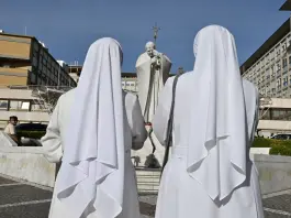 Decorso post-operatorio regolare per Papa Leone XIV, “Ha mangiato e svolto fisioterapia respiratoria”