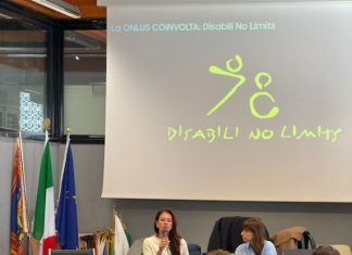 Giusy Versace sale in cattedra all’IIS Benedetti-Tommaseo di Venezia per parlare di tecnologia, sport e disabilità.