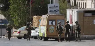 Blitz di Israele in diverse località della Cisgiordania, decine di palestinesi arrestati
