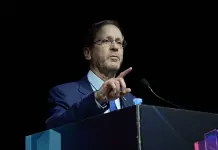 Israele verso le elezioni, Herzog “Nessuna ingerenza di Trump o chiunque altro sulla mia discrezionalità”