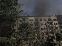 هجوم روسي على منطقة سكنية في خاركيف يخلف قتيلًا و6 مصابين