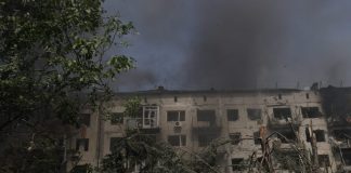 هجوم روسي على منطقة سكنية في خاركيف يخلف قتيلًا و6 مصابين