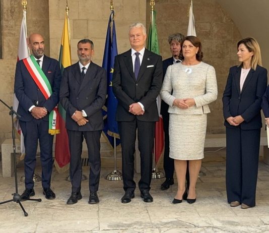 Bari e Lituania unite nel nome di Bona Sforza: svelato bassorilievo al Castello Svevo