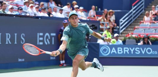 Tennis, Masters 1000 Shanghai: buona la prima per Arnaldi, Tomic sconfitto in due set