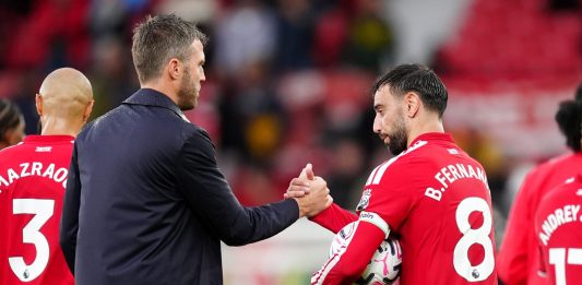 Manchester United, meeting between Carrick and Bruno Fernandes: the Portuguese player is ready for his return