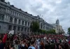 Spagna, decine di migliaia di persone in piazza per protestare contro la crisi abitativa