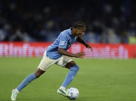 Napoli, si ferma David Neres: lesione di basso grado alla coscia destra