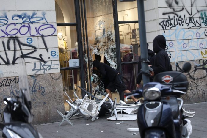 Scontri Milano