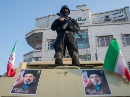 Iran, Khamenei “Risposta immediata senza limiti geografici a qualsiasi attacco Usa”