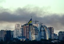 Nuovo avvertimento della Russia a diplomatici e cittadini stranieri: “Lasciate Kiev”