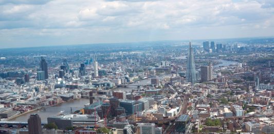 Media, Londra minaccia di espellere 27 diplomatici israeliani