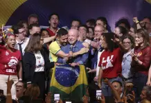 Lula rieletto presidente in Brasile, Bolsonaro contesta il risultato
