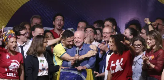 Lula rieletto presidente in Brasile, Bolsonaro contesta il risultato