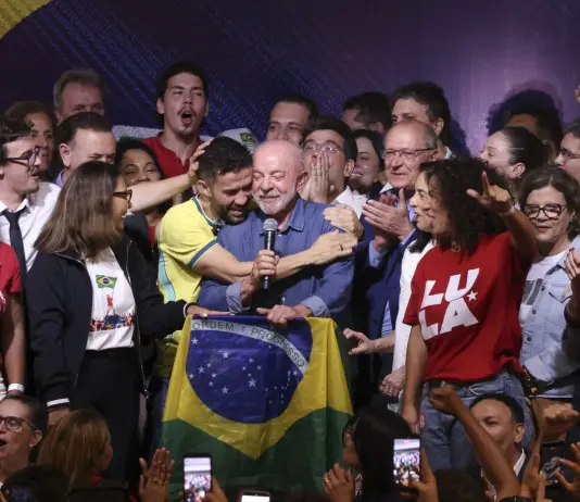 Lula rieletto presidente in Brasile, Bolsonaro contesta il risultato