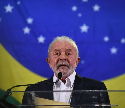 Lula rieletto presidente in Brasile, Bolsonaro contesta il risultato