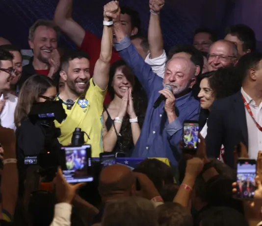 Lula rieletto presidente in Brasile, Bolsonaro contesta il risultato