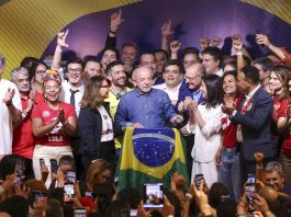 Lula rieletto presidente in Brasile, Bolsonaro contesta il risultato
