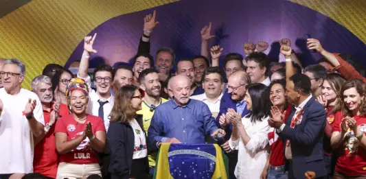 Lula rieletto presidente in Brasile, Bolsonaro contesta il risultato